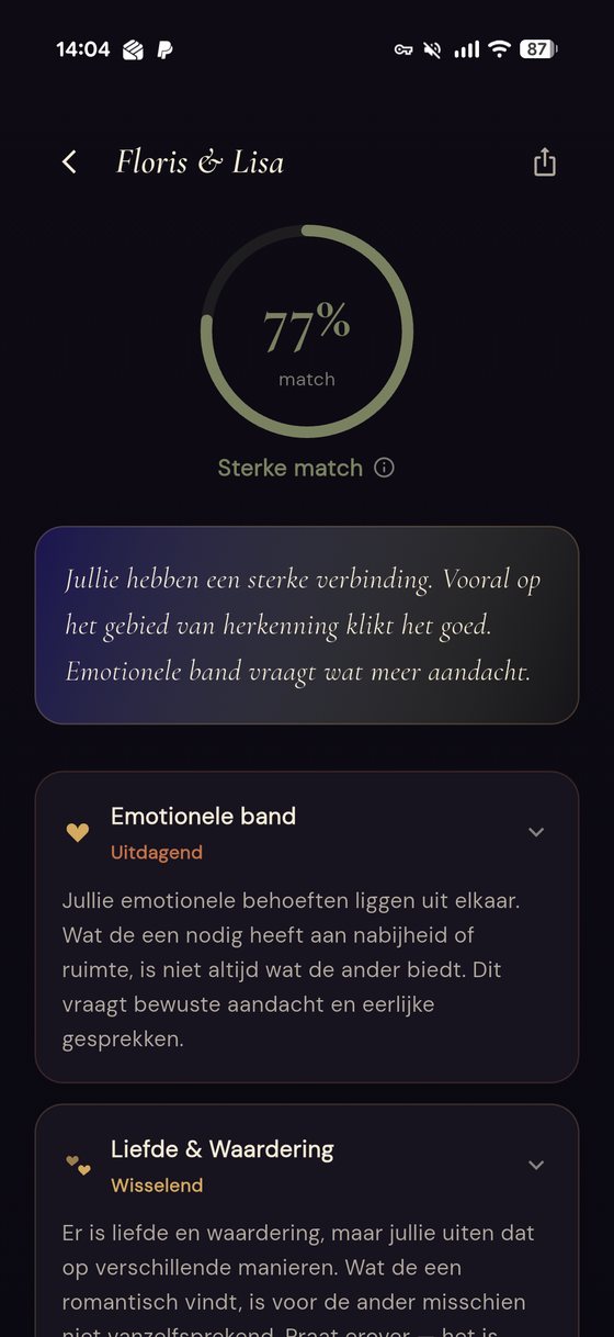 Een relatiecheck in Nadira die 77 procent match toont met daaronder de onderdelen emotionele band en liefde en waardering.
